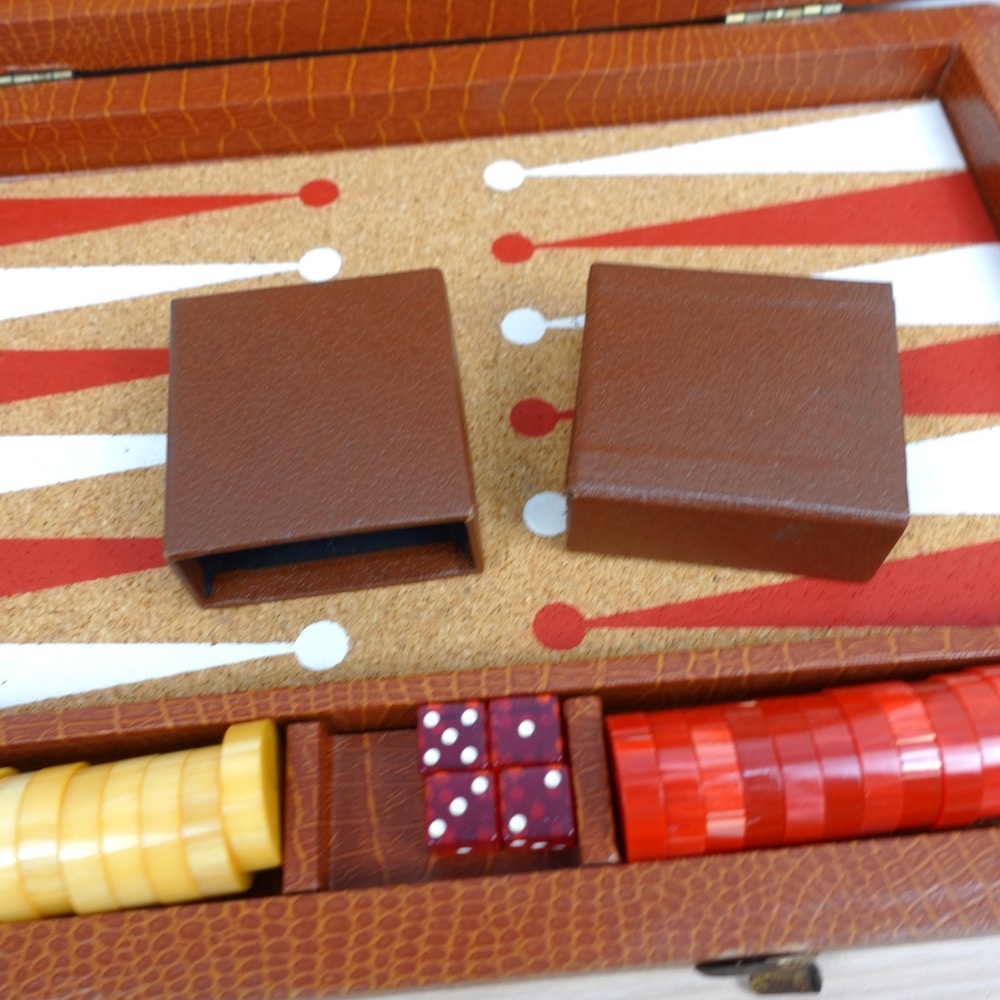 Vintage Bakelite Backgammon Board Game Butterscotch Cream Marbled Checkers Set - Picture 10 of 16